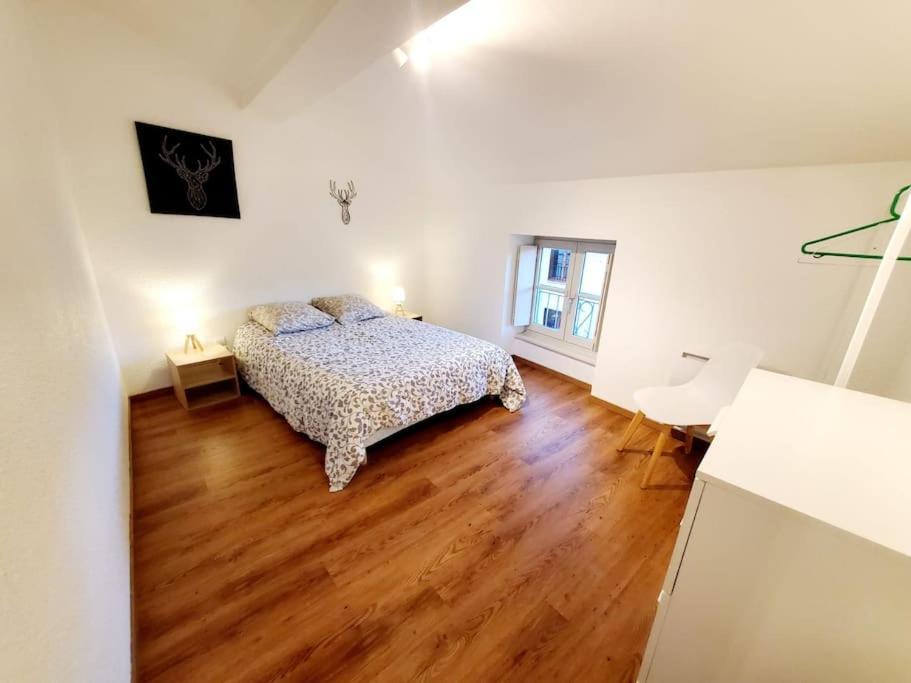 Appartement Chaleureux Au Pied De La Cite Avec Parking Carcasona Exterior foto